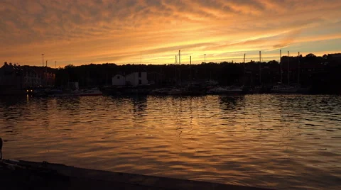 Sunset on the harbor on the avon river in bristol Video stock 54143561