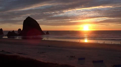 Sunset at Haystack Rock, Cannon Beach, Oregon Stock Footage 47221132