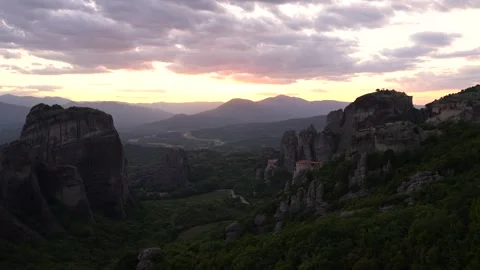 Sunset Holy Monastery of Rousanou Meteora Kalambaka Greece Purple Clouds Wa.. Stock Footage 334886416