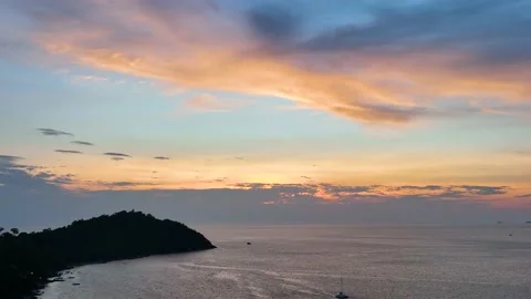 Sunset  in a horizon sky background Stock Footage 200450250