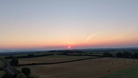 Sunset Hyperlapse Over Agricultural Fields and Rural Countryside Vídeos de archivo 339743184