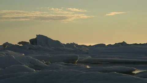 Sunset on the ice floe, North Pole Video stock 104953679
