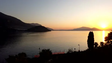 Sunset on the Iseo lake 動画素材 141465163