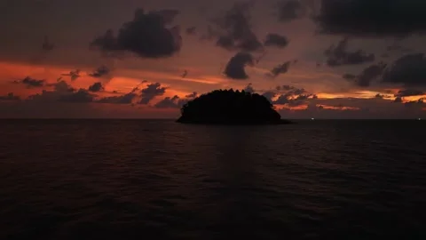 Sunset with island 動画素材 187653968