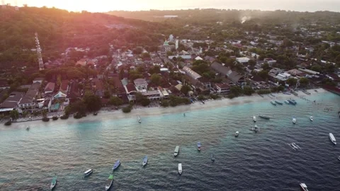 Sunset island orbit Vídeo Stock 329714021