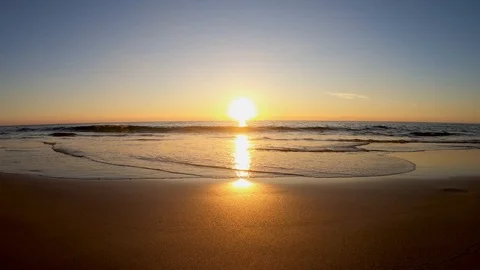 Sunset at Kata Beach, Phuket Stock-Footage 100614657