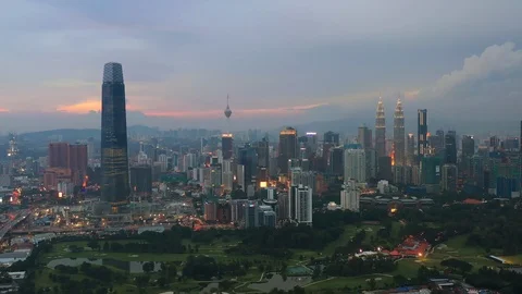 Sunset kuala lumpur downtown city golf course aerial panorama 4k malaysia 스톡 동영상 111237145
