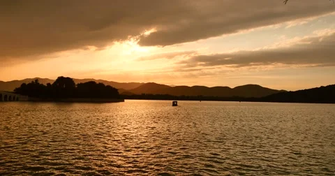 Sunset in the Kunming lake Video stock 69015734