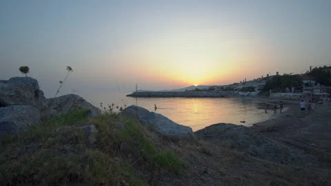 A sunset on a lagoon beach 動画素材 251127764