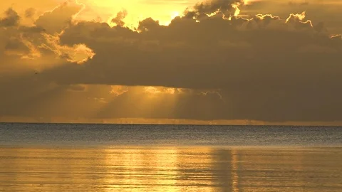 Sunset on the lagune of a remote atoll. Stock Footage 104938337
