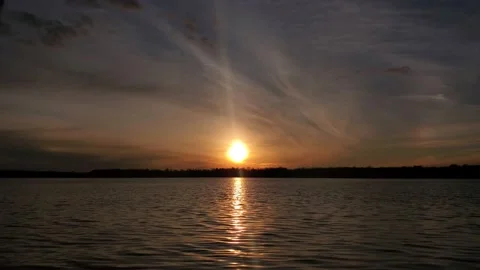 Sunset at a lake, 6:30PM 動画素材 130544166