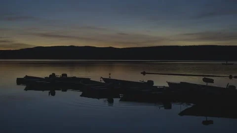 Sunset on a lake. Beautiful summer evening (variant). 库存影片 157669014