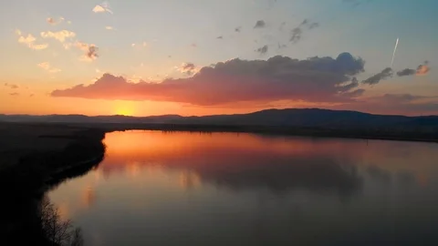 Sunset by the lake 스톡 동영상 116990570