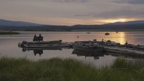 Sunset on a lake. 스톡 동영상 156767017