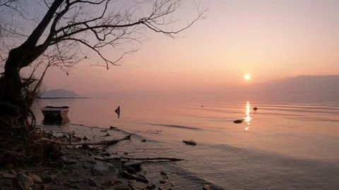 Sunset on the lake Maggiore Video stock 261433719
