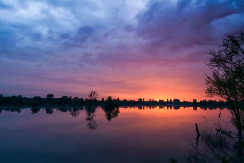 Sunset at the lake Stock-Fotos