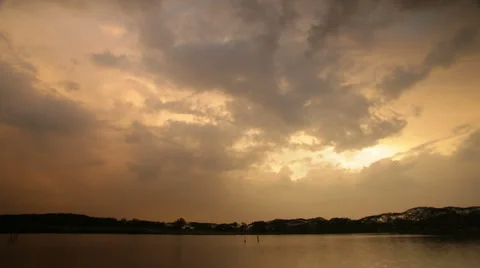 Sunset at lake  time lapse HD Vidéo 1079650