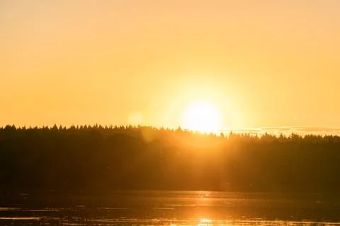 Sunset on the lake in the wilderness Foto stock