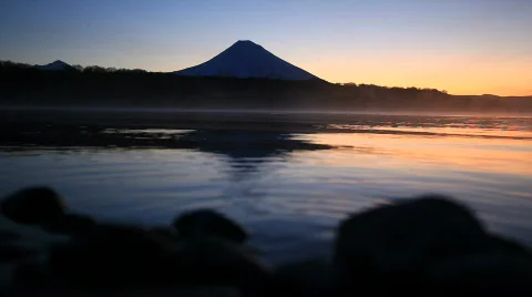 Sunset. A landscape. Lake. Vídeo Stock 856839
