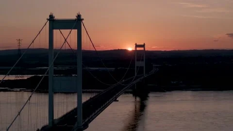 Sunset Left to Right of The Severn Bridge 스톡 동영상 274481023