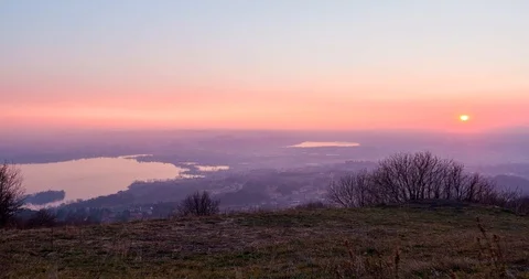 Sunset on Lombardy, view from Cornizzolo mountain Vídeo Stock 101763731