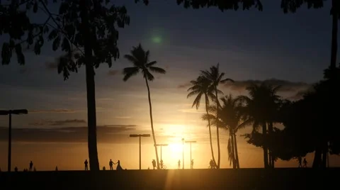 Sunset, magic island, ala moana beach park, waikiki, honolulu, oahu, hawaii Stock Footage 43066835