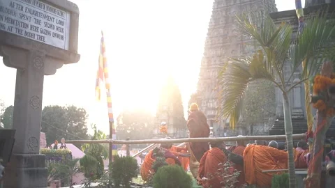 Sunset at Mahabodi temple 스톡 동영상 138651286