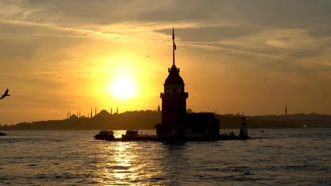 Sunset in Maiden Tower - Leander Tower Kizkulesi - Istanbul, Turkey Stock-Footage 98571518