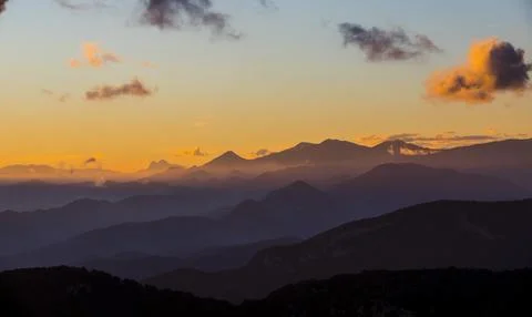 Sunset in Mare De Deu Del Mont peak, La Garrotxa, Spain Foto stock