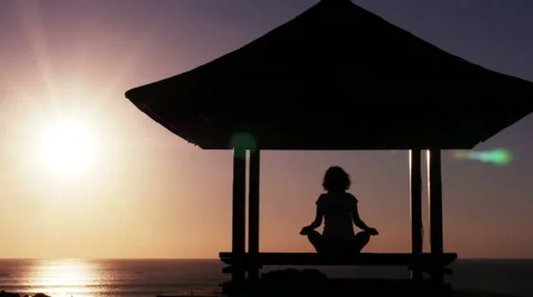 Sunset meditation Video stock 57170651