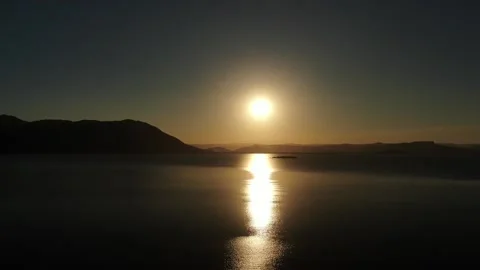 SUNSET MEDIUM CONTRAST BY OCEAN DRONE Vidéo 136834005