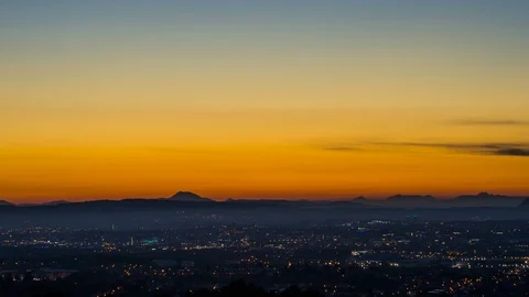 Sunset to morning over-looking Glasgow from Cathkin Braes Stock Footage 92077832