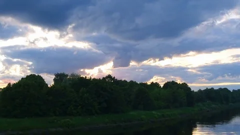 Sunset on the Moscow canal Video stock 82523742