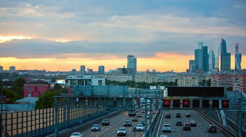 Sunset in Moscow over the road. Stock-Footage 64880306