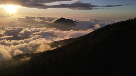 SUNSET AT MOUNT AGUNG BALI Video stock 293118956