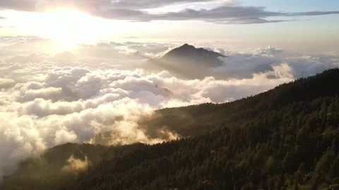 SUNSET AT MOUNT AGUNG BALI Video stock 293120109