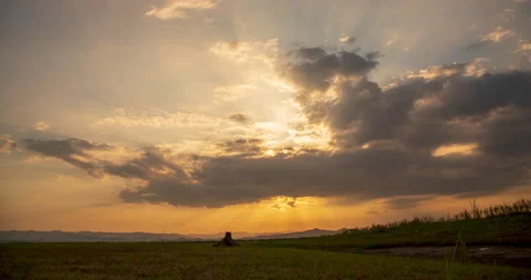 Sunset mountain range beautiful landscape mist, dusk golden time dramatic sky. B Video stock 155085196