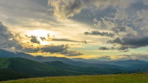 Sunset in the Mountains Stockbeeldmateriaal 80796096