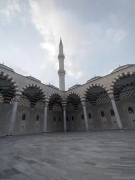 Sunset in New Camlica Mosque Stockfoto's