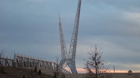 Sunset to night time lapse of the Skydance Bridge 스톡 동영상 171629546
