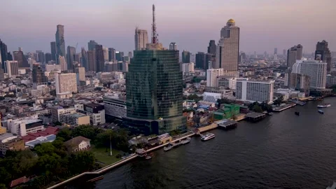 Sunset to night time lapse view of the skyline of Bangkok 스톡 동영상 266125961