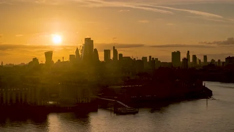 Sunset to night timelapse view of the skyline of the City of London Vídeo Stock 193990886