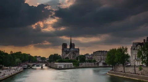 Sunset notre dame de paris siene river bay panorama 4k time lapse france Stock Footage 56737153