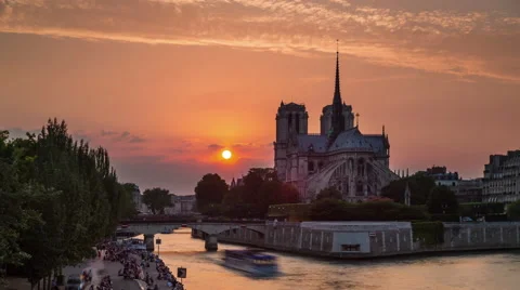 Sunset notre dame de paris river bay panorama 4k time lapse france Stock Footage 56737245