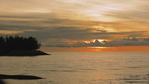 Sunset at the ocean Video stock 81354075