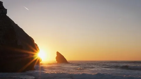 Sunset, Ocean, Waves and Rock Formations 库存影片 112893623