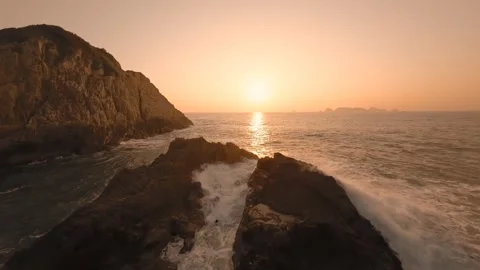 Sunset Ocean waves rock evening Stock-Footage 274414404