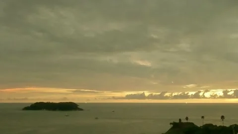 Sunset or sunrise cloud over sea water n calm ocean wave Video stock 167960982