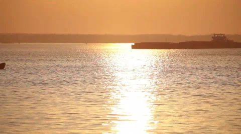 Sunset over the bay Stockbeeldmateriaal 44265098