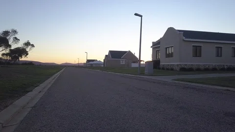 Sunset Over beautiful home Vidéo 104081742